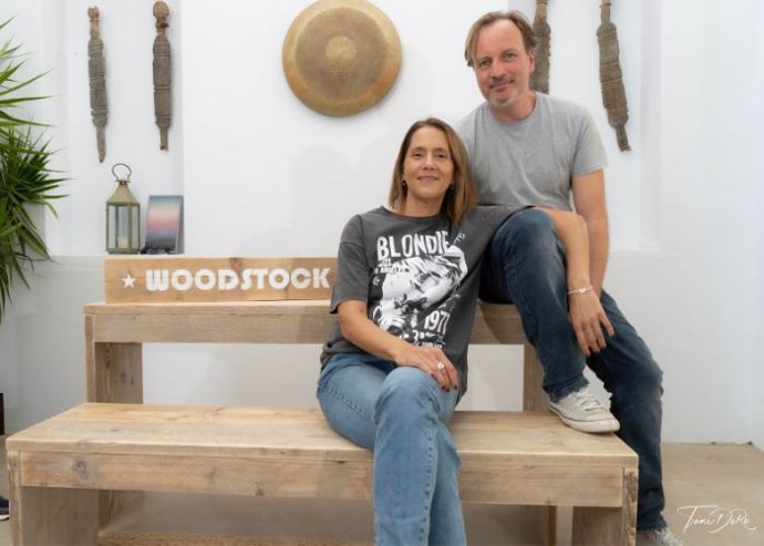 Woodstock - muebles de madera sostenible.