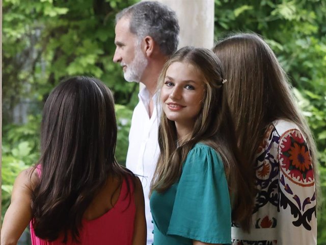 La Princesa Leonor, con  la Familia Real