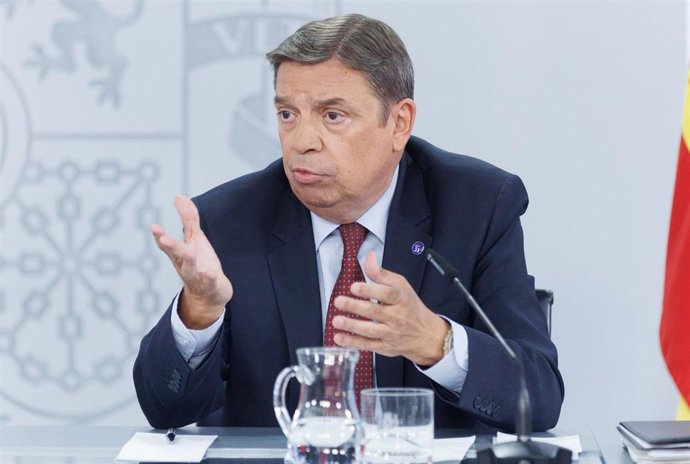Archivo - El ministro de Agricultura, Pesca y Alimentación en funciones, Luis Planas