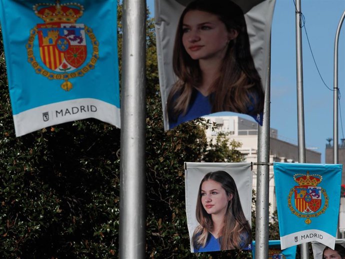 Carteles de la Princesa Leonor durante los preparativos del acto para la jura de la Constitución de la Princesa Leonor