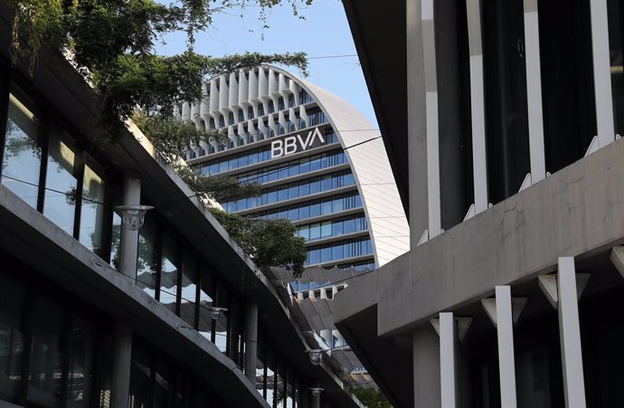 Archivo - Arxivo - Edifici de la seu corporativa de BBVA a Madrid, 'La Vela'.