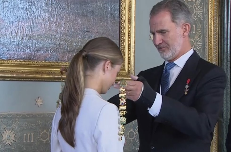 Imposición del collar de Carlos III