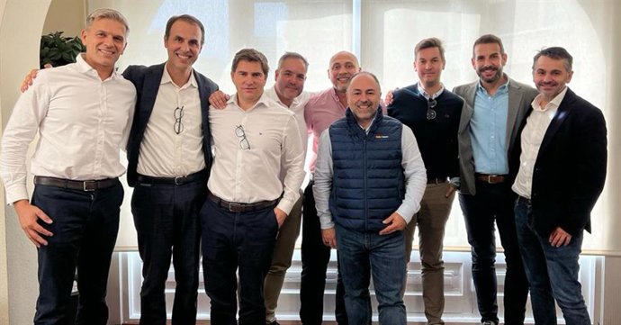 Between Technology incorpora DQS.