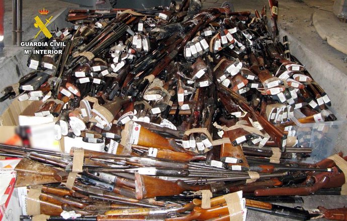 Armas destruidas por la Guardia Civil de Cantabria.