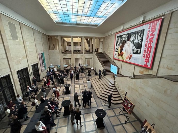 Andalucía presenta su oferta de turismo cultural a una treintena de agentes de Polonia en Varsovia