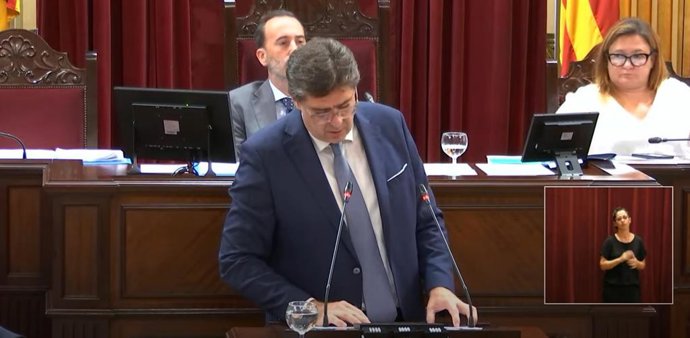 El conseller de Turismo, Cultura y Deporte, Jaume Bauz.