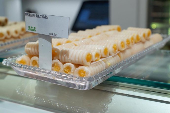 Una bandeja de huesos de yema 