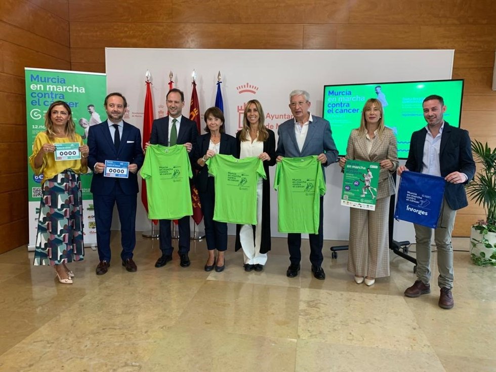 La ciudad de Murcia se calza las zapatillas contra el cáncer