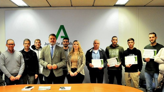 Clausura de la escuela de piñeros