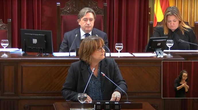 La consellera de Presidencia y Administraciones Públicas, Antnia Maria Estarellas.