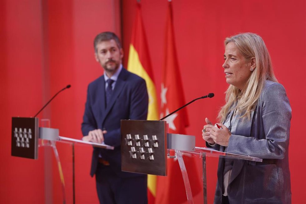 La consejera de Economía, Hacienda y Empleo, Rocío Albert, en la rueda de prensa posterior al Consejo de Gobierno