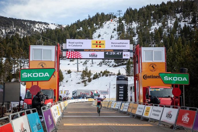 Archivo - Final de etapa de la Volta a Catalunya en la estación de esquí de Port Ainé