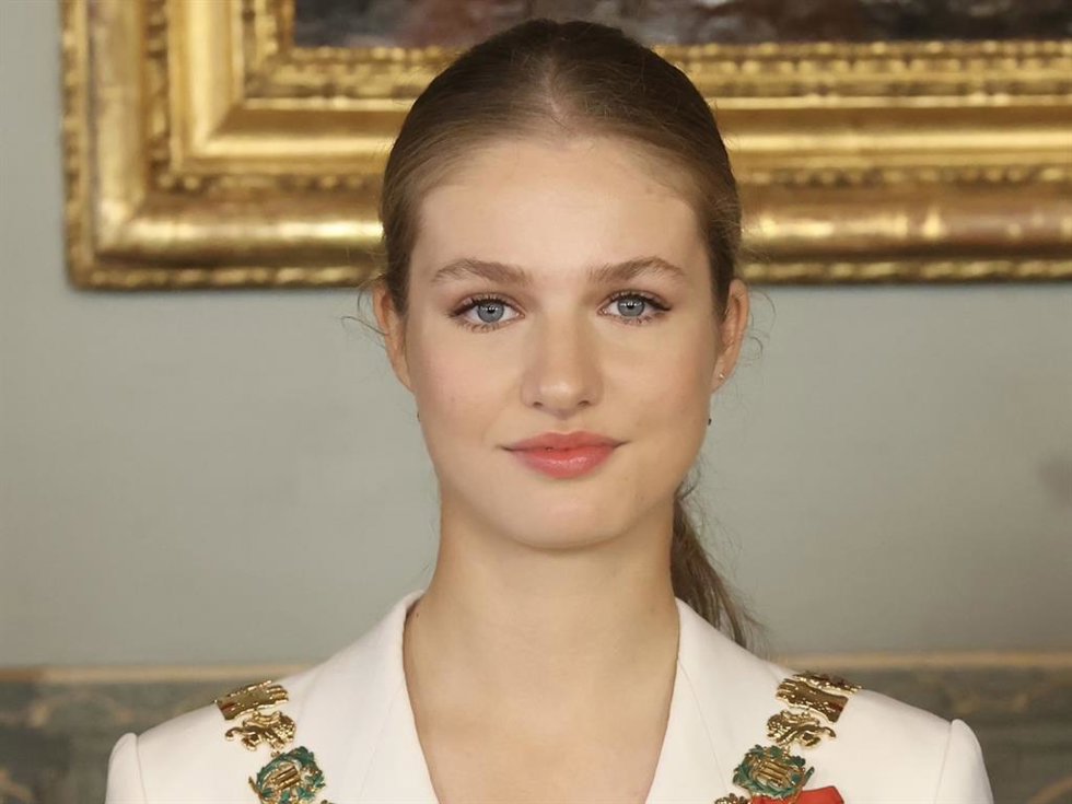 La Princesa Leonor con el collar de la Orden de Carlos III