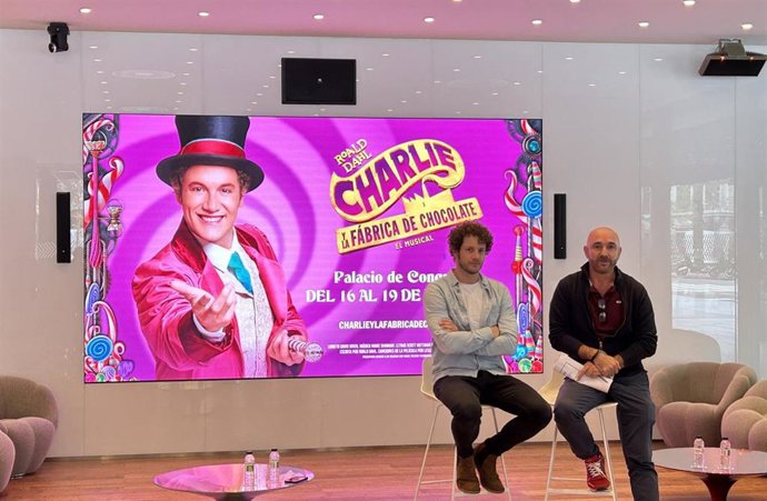 El artista Daniel Diges y el director de espectáculos de la productora, Carlos Alexandre.