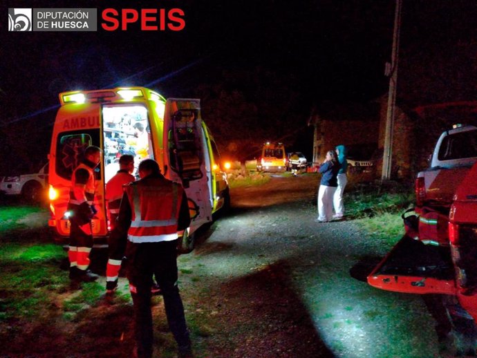 Bomberos de la DPH rescatan graves a los dos ocupantes de una vivienda intoxicados por monóxido de carbono