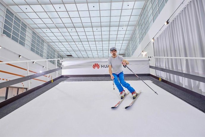 Ski simulator in Huaweis new Health Lab in Finland