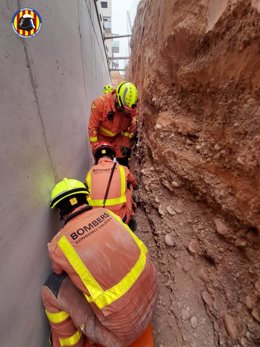Bomberos rescatan a un hombre en Sagunt