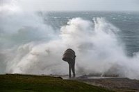Protección Civil alerta por fuerte oleaje, vientos intensos y precipitaciones a la Península y Baleares desde mañana