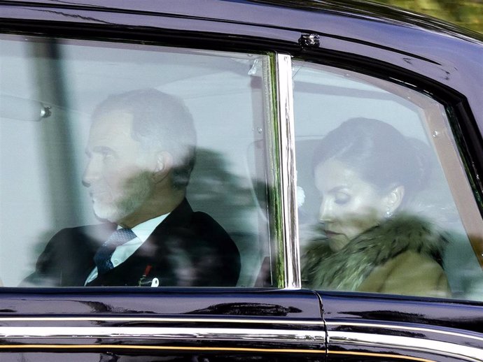 El Rey Felipe y la Reina Letizia a su llegada al Palacio de La Zarzuela