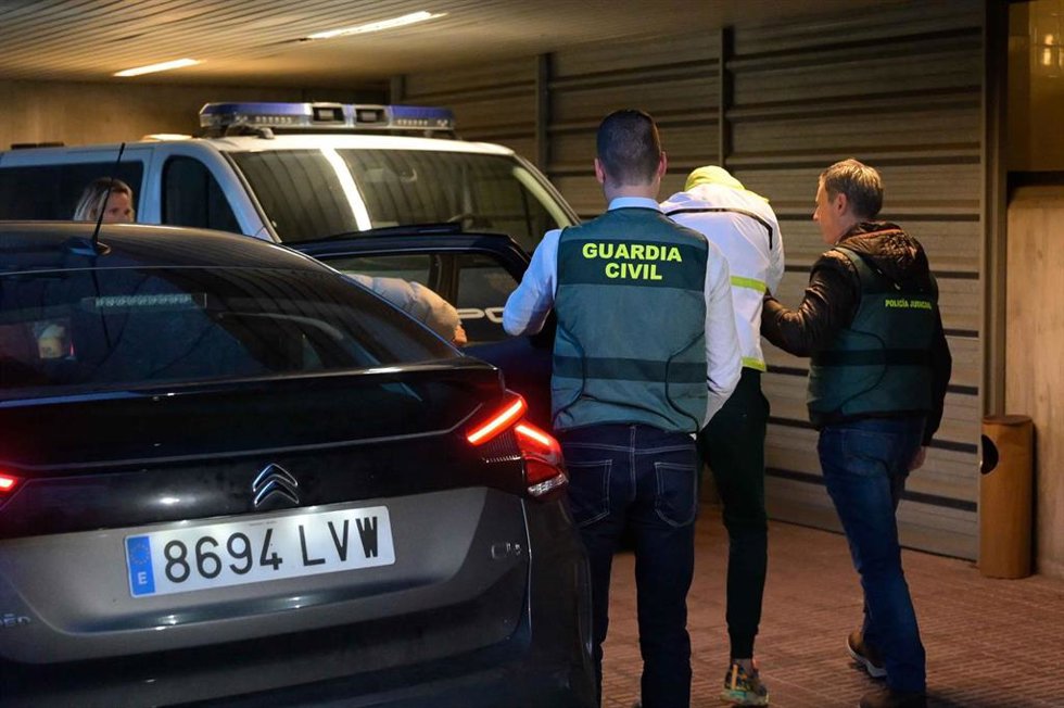 Pase a disposición judicial de los detenidos por la muerte de un hombre en Arteixo (A Coruña)