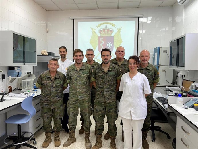 Archivo - Personal de la Farmet 'Cerro Muriano'.