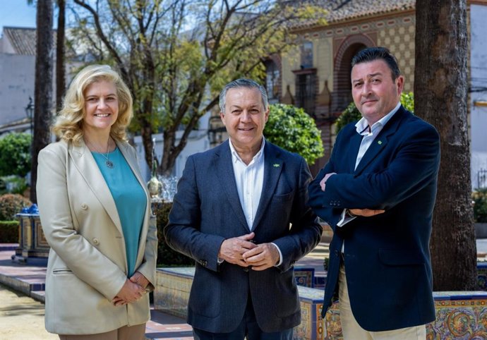 Imagen de los ediles alcalareños de Vox