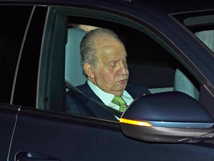 EL REY JUAN CARLOS ABANDONÓ ESPAÑA TRAS CELEBRAR LA JURA DE LA CONSTITUCIÓN DE LA PRINCESA LEONOR EN EL PARDO