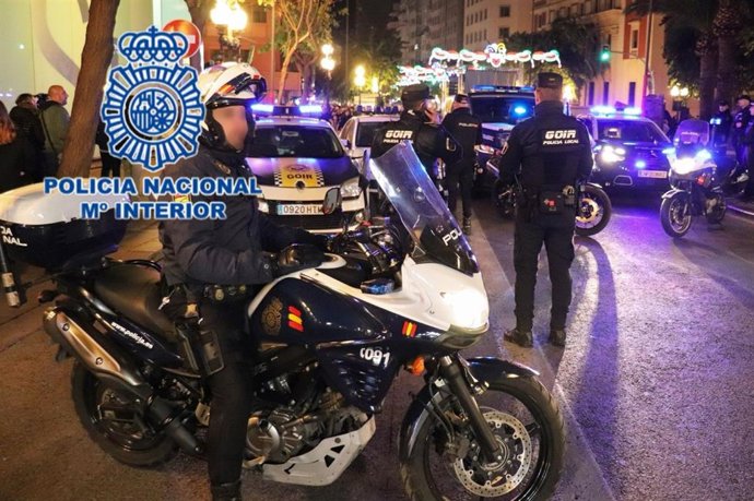Dispositivo policial en la noche de Halloween en Alicante
