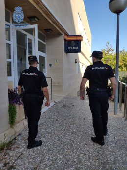 Archivo - Agentes de la Policía Nacional