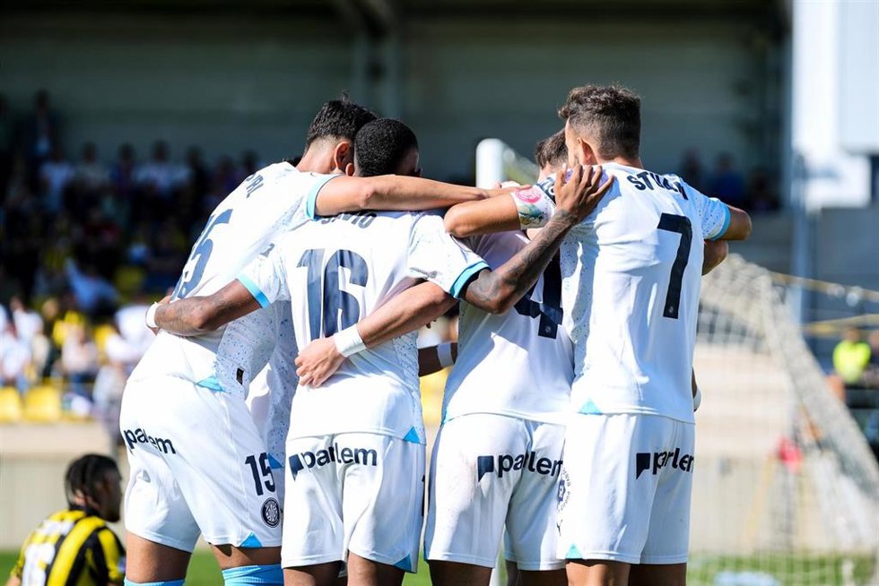 Valery Fernández celebra un gol con el Girona FC en la Copa del Rey 2023-2024. 