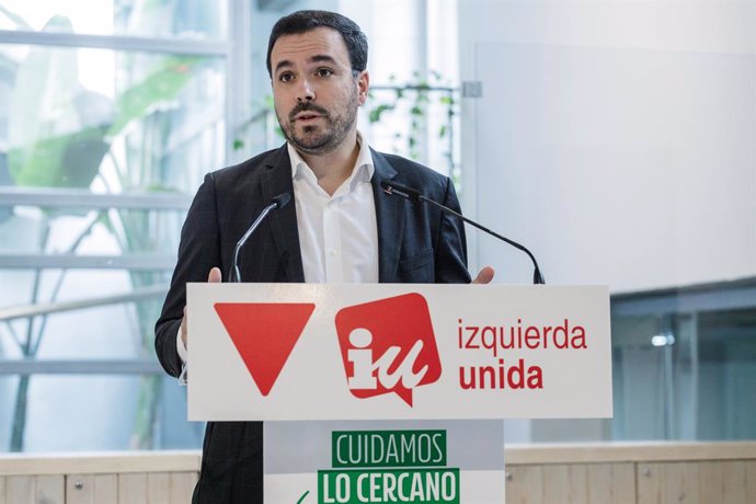 Archivo - El coordinador de Izquierda Unida (IU) y ministro de Consumo, Alberto Garzón, interviene durante la reunión de la Coordinadora Federal de su partido, en Espacio Ecooo, a 4 de junio de 2023, en Madrid (España).