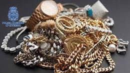 Detenida la cuidadora de una mujer por robar y vender joyas por valor de 20.000 euros