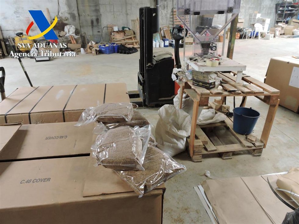 Tabaco ilegal intervenido en Villaverde del Río
