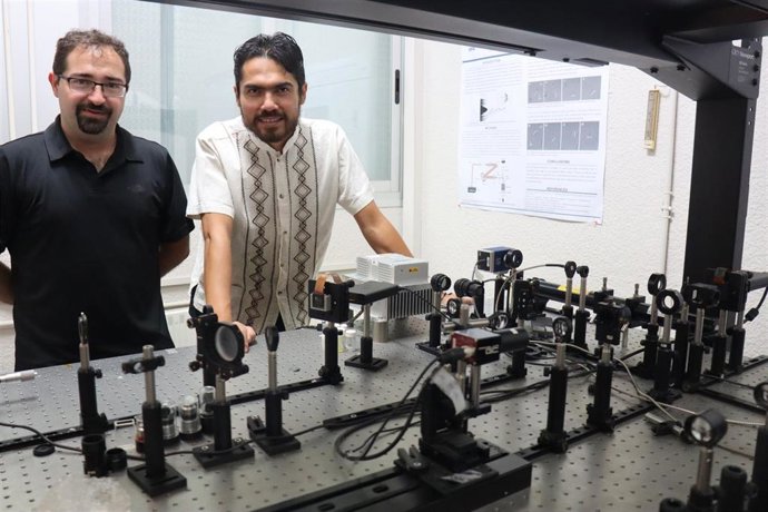 Equipo de la UPV y UV con el proyecto