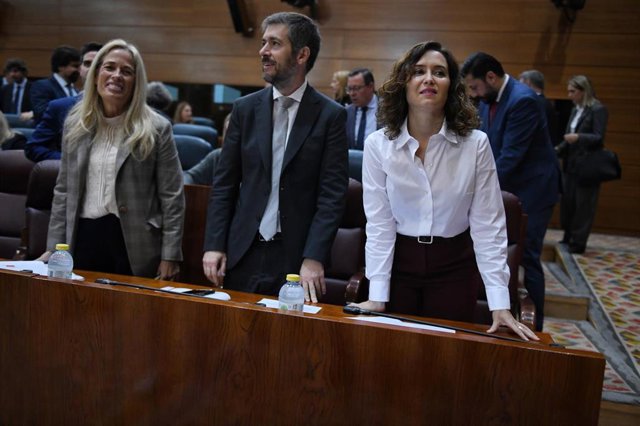 La presidenta de la Comunidad de Madrid, Isabel Díaz Ayuso, interviene durante un pleno en la Asamblea de Madrid, a 2 de noviembre de 2023, en Madrid (España). 