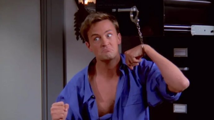 Chandler de Matthew Perry, elegido el mejor personaje de Friends y segundo más divertido de la historia de la televisión
