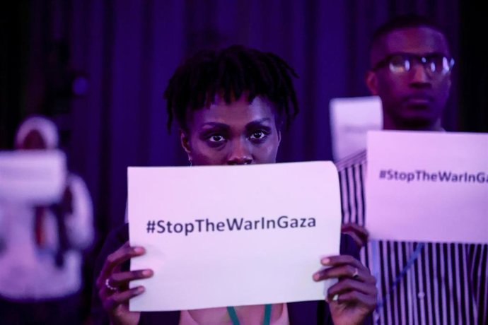 Protesta por la guerra en la Franja de Gaza durante la jornada 'Antirracismo en la Unión Europea. Personas Afrodescendientes: Reconocimiento, Justicia y Desarrollo'