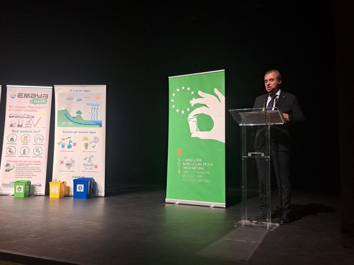 El conseller de Educación y Universidades, Antoni Vera.