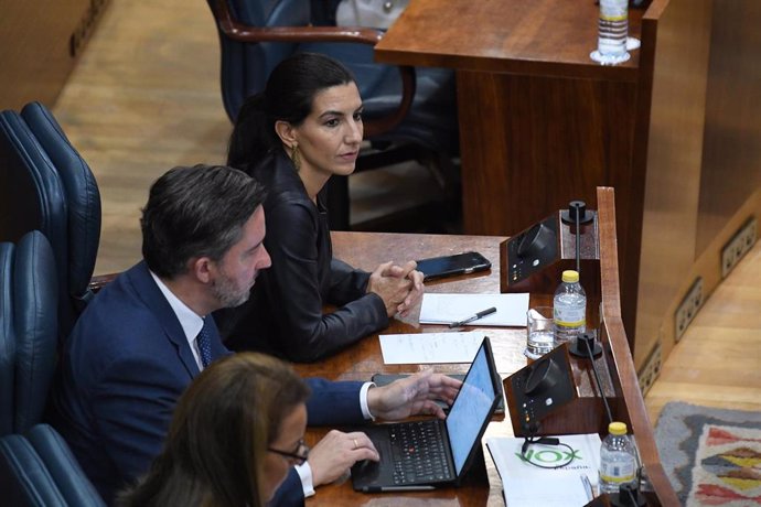 La portavoz de Vox en la Asamblea de Madrid, Rocío Monasterio, durante un pleno en la Asamblea de Madrid, a 2 de noviembre de 2023