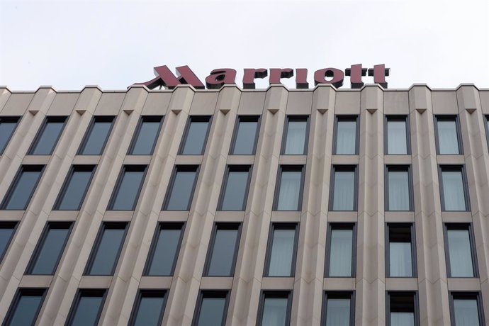 Archivo - FILED - 24 March 2015, Berlin: A general view of the facade of the Marriott Hotel at Potsdamer Platz. Photo: picture alliance / dpa