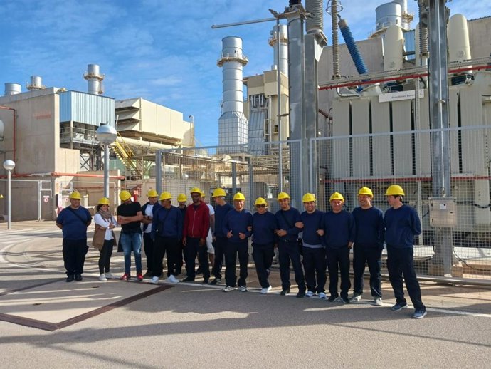 Alumnos visitan la central de Cas Tresorer de Endesa