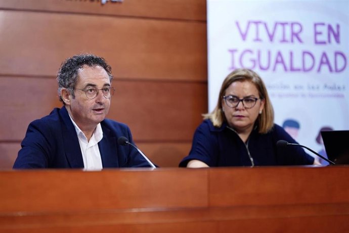El concejal delegado de Derechos Sociales, Francisco Cantos, ha presentado este jueves esta iniciativa en la que también colabora el Área de Educación.