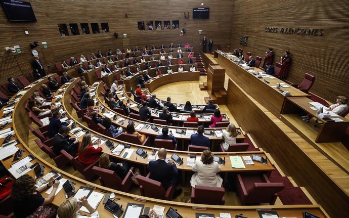 Archivo - Vista general de la constitución de la XI Legislatura de Les Corts