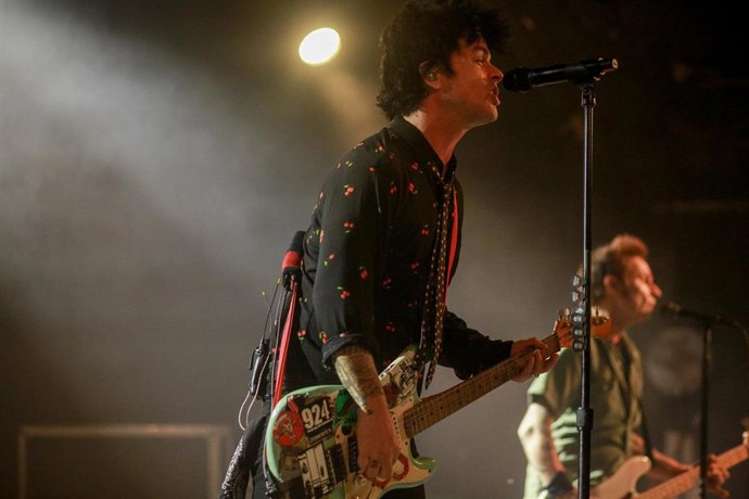 Archivo - El cantante de Green Day, Billie Joe Armstrong, durante un concierto en Madrid