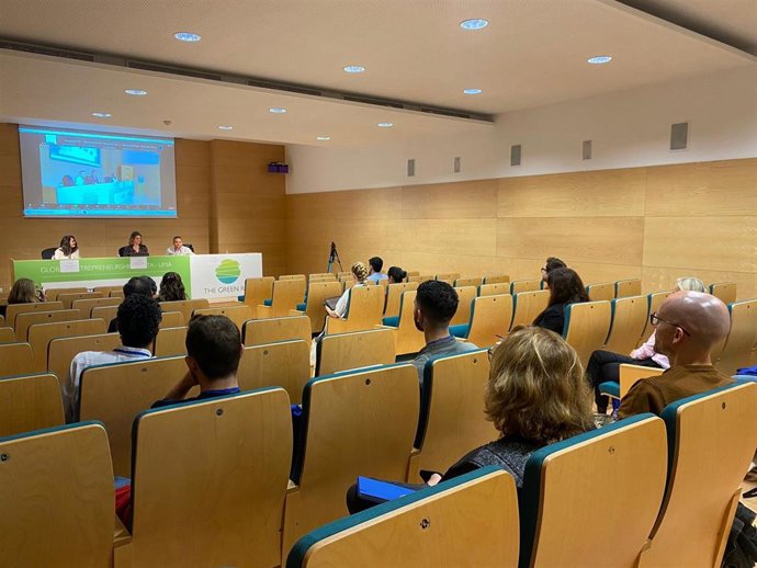 El edificio 'Rayo Verde', compartido por la Universidad de Málaga (UMA) y el Parque Tecnológico de Andalucía, es el escenario de este encuentro, que ha sido inaugurado este jueves y se prolongará hasta mañana, 3 de noviembre