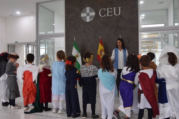 Jornada de Todos los Santos en el Colegio CEU San Pablo de Sevilla.