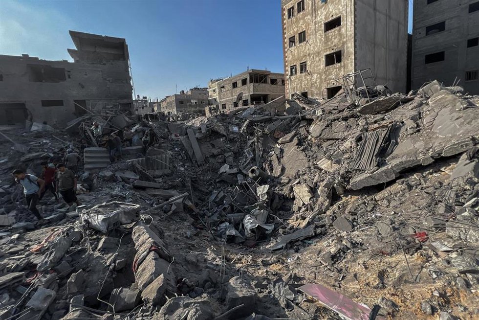 Consecuencias de los bombardeos israelíes sobre el campamento de refugiados de Yabalia, en la Franja de Gaza