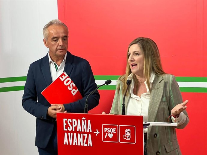 Irene García y Alfonso Moscoso en rueda de prensa.