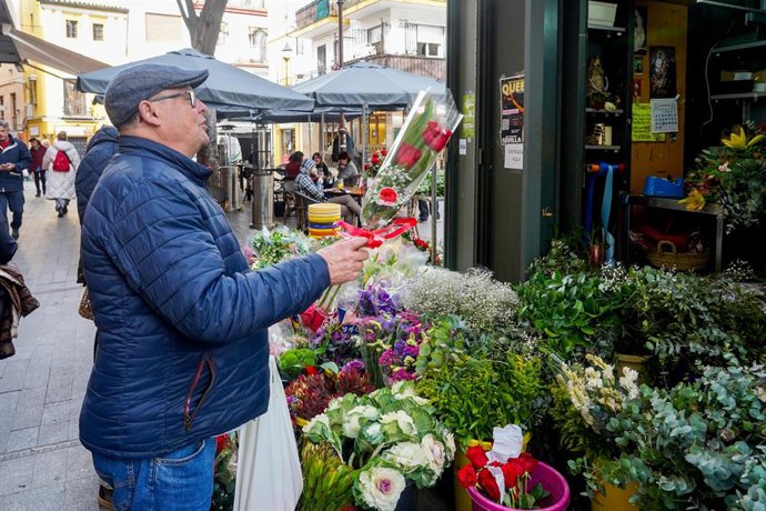 Archivo - Plaza de la Alfalfa, en Sevilla.