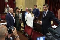 PP y Vox continuarán este viernes con las reuniones para aprobar el techo de gasto y la libre elección de lengua